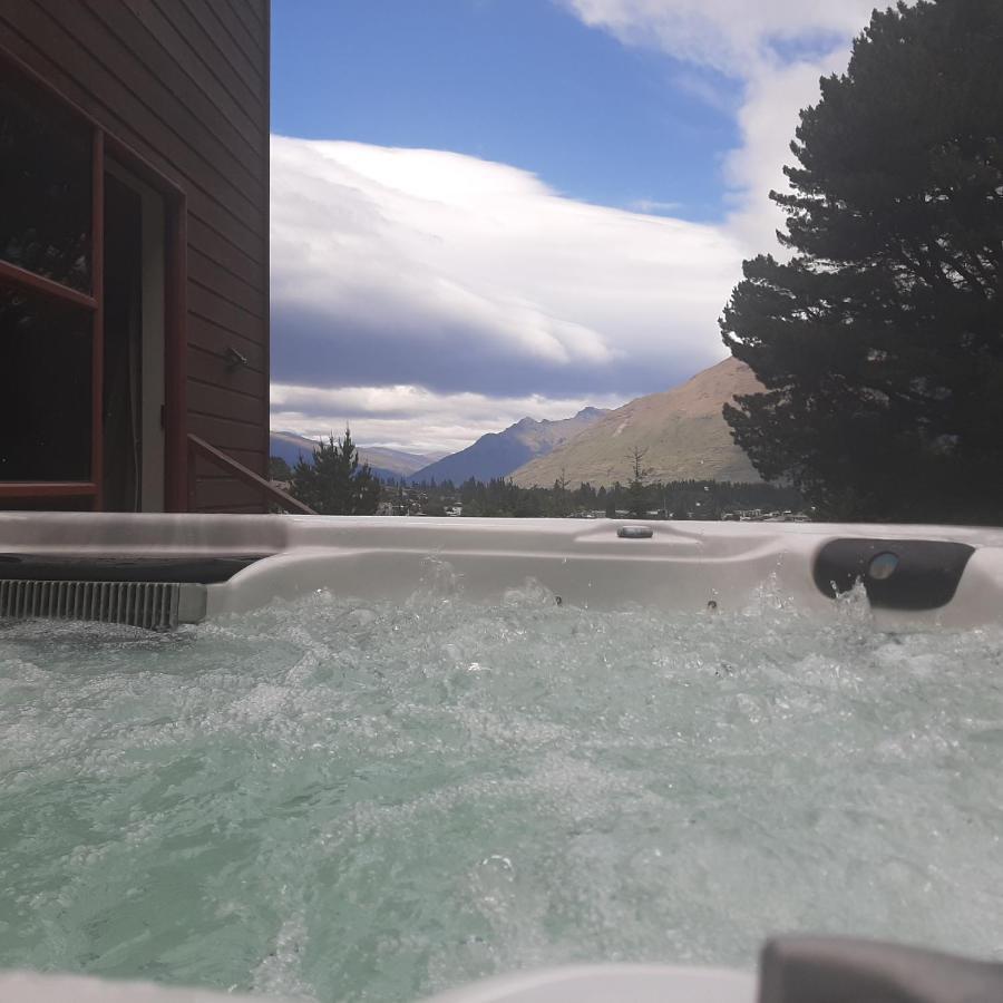 Hot Tub And Views Over Central Queenstown - Entire Holiday House Esterno foto