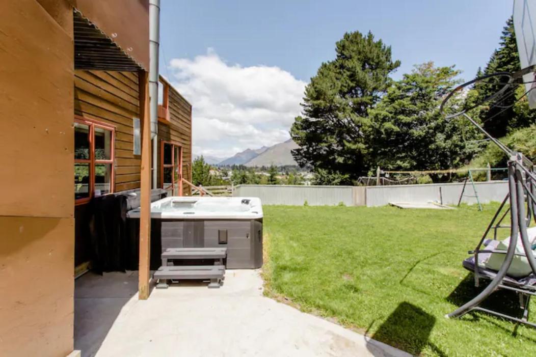 Hot Tub And Views Over Central Queenstown - Entire Holiday House Esterno foto
